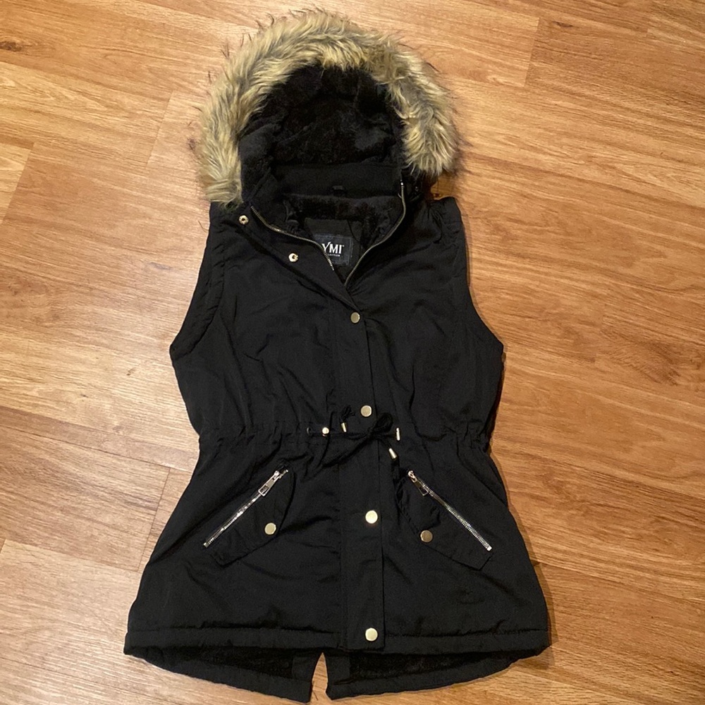 YMI collections black faux fur vest